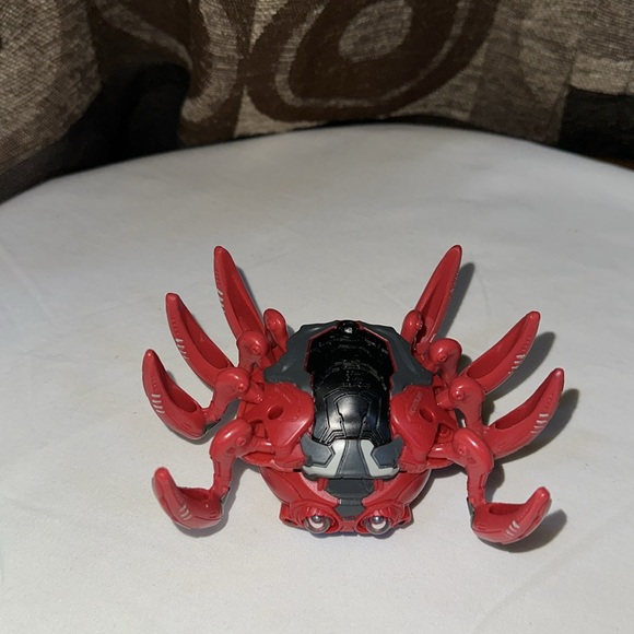 DISNEYPARKS MARVEL EXCLUSIVE- LIGHT UP SPIDER BOT w Motorized Movement. New - Picture 6 of 9
